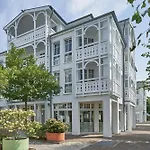 Apartment 627, Seepark *